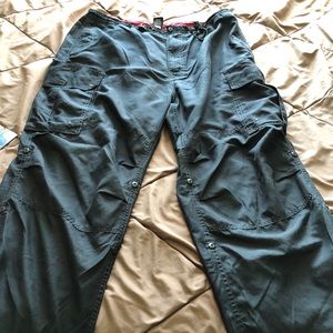 Men’s gap pants